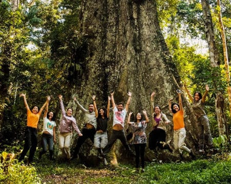 Tourists enjoying tour in Amazon reserve | Ile Tours