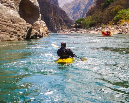 turistas en rafting | Ile Tours