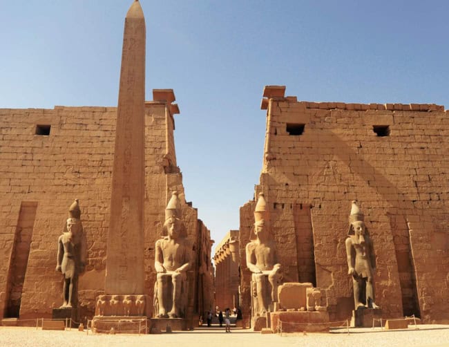 templo de Luxor construido por Amenofis III y Ramses II